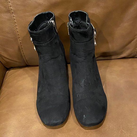 Calvin Klein Black Bootie CARYN Size 8 - Picture 3 of 8